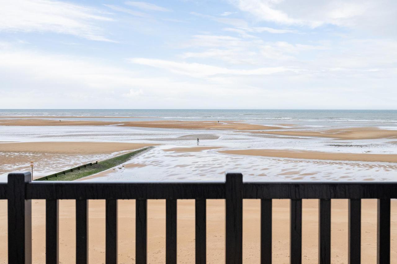 Joli Studio Avec Vue Panoramique Sur La Mer Houlgate Buitenkant foto