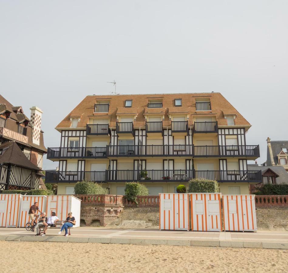 Joli Studio Avec Vue Panoramique Sur La Mer Houlgate Buitenkant foto